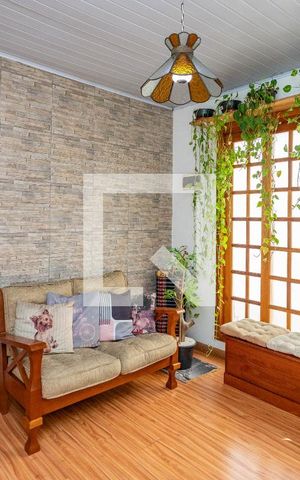 Casa à venda com 197m², 5 quartos e 2 vagas Casa à venda com 197m², 5 quartos e 2 vagasCasa 2 - sala