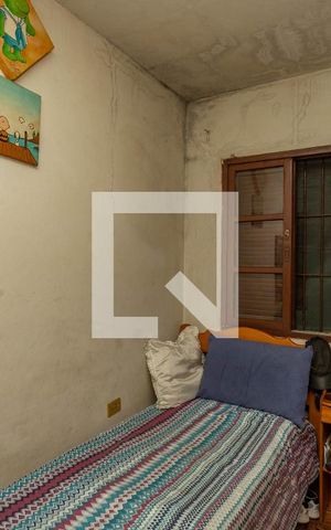 Casa à venda com 197m², 5 quartos e 2 vagas Casa à venda com 197m², 5 quartos e 2 vagasCasa 1 - Quarto 2