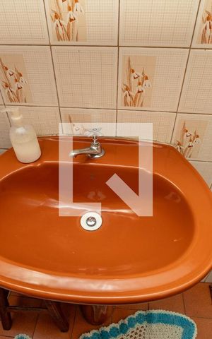 Casa à venda com 197m², 5 quartos e 2 vagas Casa à venda com 197m², 5 quartos e 2 vagasCasa 1 - Banheiro