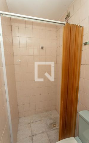 Apartamento à venda com 51m², 2 quartos e 1 vaga Apartamento à venda com 51m², 2 quartos e 1 vagaBanheiro