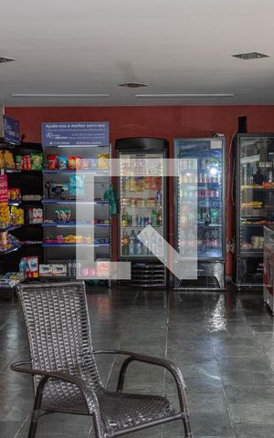 Apartamento à venda com 51m², 2 quartos e 1 vaga Apartamento à venda com 51m², 2 quartos e 1 vagaMinimercado
