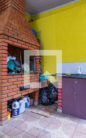 Casa de condomínio à venda com 200m², 3 quartos e 5 vagasQuintal