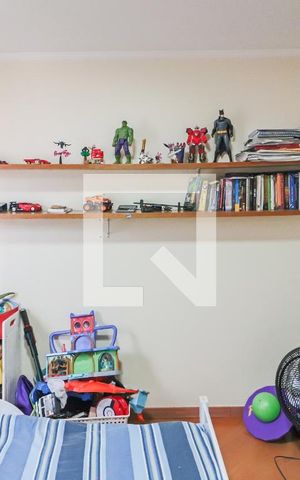 Casa à venda com 150m², 3 quartos e 2 vagas Casa à venda com 150m², 3 quartos e 2 vagasQuarto 3