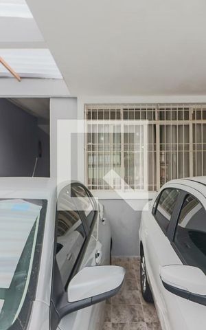 Casa à venda com 150m², 3 quartos e 2 vagas Casa à venda com 150m², 3 quartos e 2 vagasGaragem