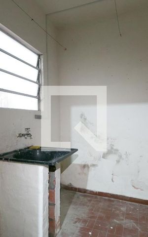 Casa para alugar com 50m², 1 quarto e sem vaga Casa para alugar com 50m², 1 quarto e sem vagaÁrea de Serviço