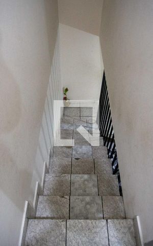 Casa à venda com 194m², 4 quartos e 1 vagaEscada