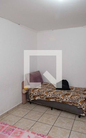 Casa à venda com 194m², 4 quartos e 1 vagaQuarto 2 Casa 1