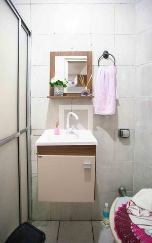 Casa à venda com 194m², 4 quartos e 1 vagaBanheiro Social Casa 2