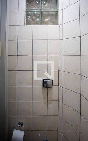 Casa à venda com 194m², 4 quartos e 1 vagaBanheiro da Suíte Casa 2