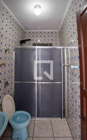 Casa à venda com 194m², 4 quartos e 1 vagaBanheiro Casa 1