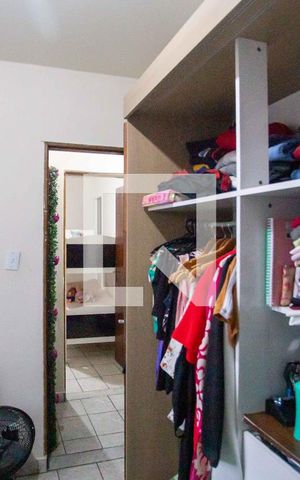 Casa à venda com 194m², 4 quartos e 1 vagaQuarto 2 Casa 2