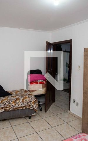 Casa à venda com 194m², 4 quartos e 1 vagaQuarto 2 Casa 1