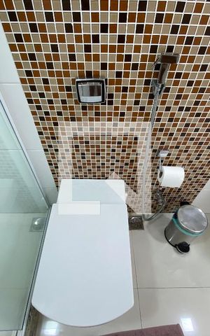 Casa de condomínio para alugar com 1000m², 4 quartos e 4 vagas Casa de condomínio para alugar com 1000m², 4 quartos e 4 vagasBanheiro Suíte 2