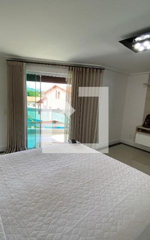 Casa de condomínio para alugar com 1000m², 4 quartos e 4 vagas Casa de condomínio para alugar com 1000m², 4 quartos e 4 vagasSuíte 3
