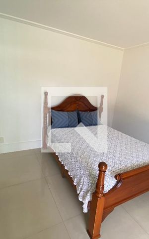 Casa de condomínio para alugar com 1000m², 4 quartos e 4 vagas Casa de condomínio para alugar com 1000m², 4 quartos e 4 vagasSuíte 2