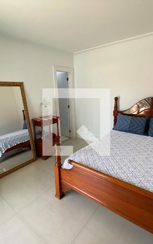 Casa de condomínio para alugar com 1000m², 4 quartos e 4 vagas Casa de condomínio para alugar com 1000m², 4 quartos e 4 vagasSuíte 2