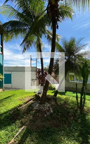 Casa de condomínio para alugar com 1000m², 4 quartos e 4 vagas Casa de condomínio para alugar com 1000m², 4 quartos e 4 vagasQuintal / Frente