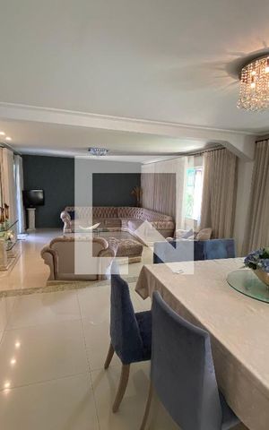 Casa de condomínio para alugar com 1000m², 4 quartos e 4 vagas Casa de condomínio para alugar com 1000m², 4 quartos e 4 vagasSala