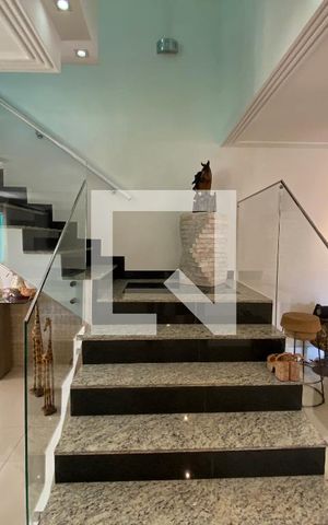 Casa de condomínio para alugar com 1000m², 4 quartos e 4 vagas Casa de condomínio para alugar com 1000m², 4 quartos e 4 vagasSala