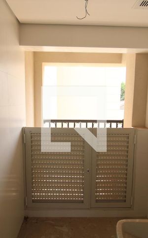 Apartamento à venda com 80m², 2 quartos e 1 vagaÁrea de Serviço