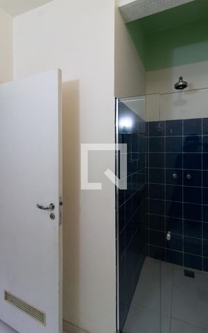 Apartamento à venda com 135m², 3 quartos e 1 vaga Apartamento à venda com 135m², 3 quartos e 1 vagaDetalhe do banheiro social