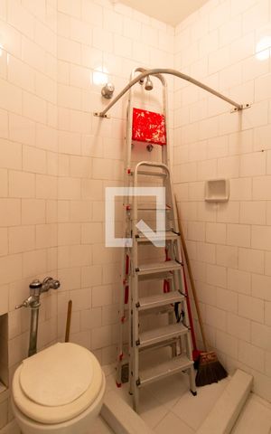 Apartamento à venda com 135m², 3 quartos e 1 vaga Apartamento à venda com 135m², 3 quartos e 1 vagaBanheiro de serviço