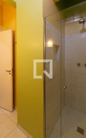 Apartamento à venda com 135m², 3 quartos e 1 vaga Apartamento à venda com 135m², 3 quartos e 1 vagaDetalhe do banheiro da suíte