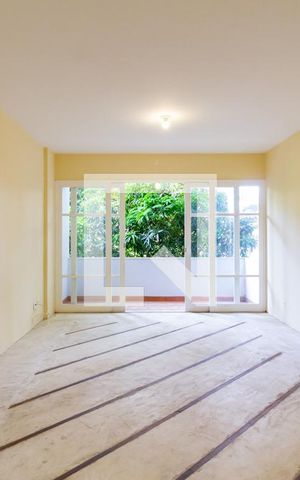 Apartamento à venda com 135m², 3 quartos e 1 vaga Apartamento à venda com 135m², 3 quartos e 1 vagaSala