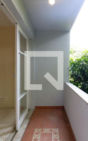 Apartamento à venda com 135m², 3 quartos e 1 vaga Apartamento à venda com 135m², 3 quartos e 1 vagaDetalhe da varanda da sala