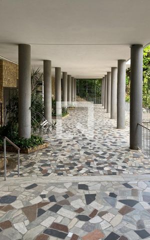 Apartamento à venda com 135m², 3 quartos e 1 vaga Apartamento à venda com 135m², 3 quartos e 1 vagaÁrea comum - Playground