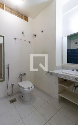 Apartamento à venda com 135m², 3 quartos e 1 vaga Apartamento à venda com 135m², 3 quartos e 1 vagaDetalhe do banheiro social