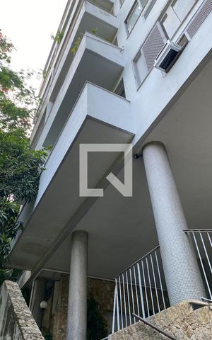 Apartamento à venda com 135m², 3 quartos e 1 vaga Apartamento à venda com 135m², 3 quartos e 1 vagaFachada