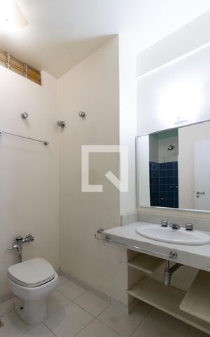 Apartamento à venda com 135m², 3 quartos e 1 vaga Apartamento à venda com 135m², 3 quartos e 1 vagaBanheiro social
