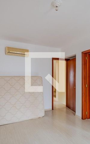 Casa de condomínio à venda com 380m², 4 quartos e 2 vagas Casa de condomínio à venda com 380m², 4 quartos e 2 vagasQuarto 03