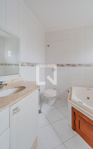 Casa de condomínio à venda com 380m², 4 quartos e 2 vagas Casa de condomínio à venda com 380m², 4 quartos e 2 vagasQuarto 03