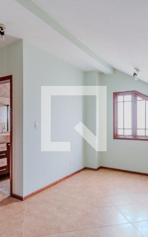 Casa de condomínio à venda com 380m², 4 quartos e 2 vagas Casa de condomínio à venda com 380m², 4 quartos e 2 vagasHall