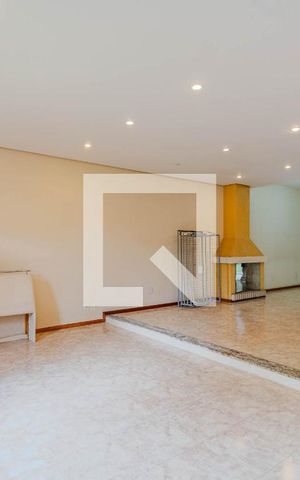 Casa de condomínio à venda com 380m², 4 quartos e 2 vagas Casa de condomínio à venda com 380m², 4 quartos e 2 vagasSala