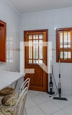 Casa de condomínio à venda com 380m², 4 quartos e 2 vagas Casa de condomínio à venda com 380m², 4 quartos e 2 vagasCozinha