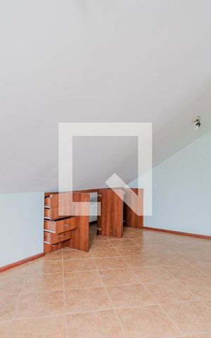 Casa de condomínio à venda com 380m², 4 quartos e 2 vagas Casa de condomínio à venda com 380m², 4 quartos e 2 vagasHall