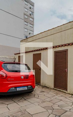 Casa de condomínio à venda com 380m², 4 quartos e 2 vagas Casa de condomínio à venda com 380m², 4 quartos e 2 vagasÁrea comum