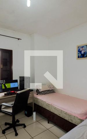 Casa à venda com 153m², 3 quartos e 4 vagasQuarto 2