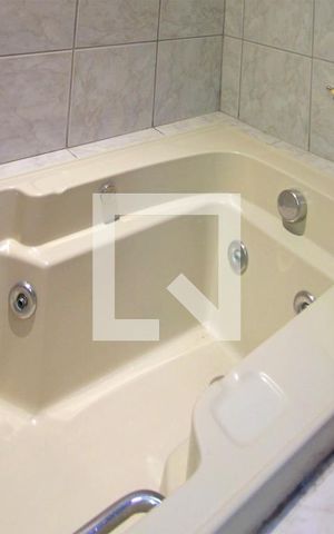 Casa à venda com 362m², 5 quartos e 2 vagasBanheiro