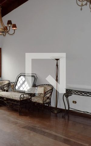 Casa à venda com 300m², 3 quartos e 4 vagasSala