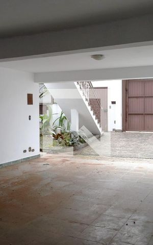 Casa à venda com 300m², 3 quartos e 4 vagasGaragem