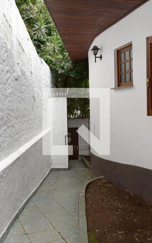 Casa à venda com 300m², 3 quartos e 4 vagasQuintal