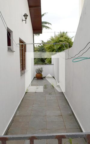 Casa à venda com 300m², 3 quartos e 4 vagasQuintal