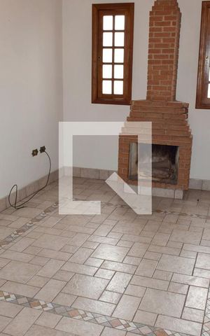 Casa à venda com 300m², 3 quartos e 4 vagasSala