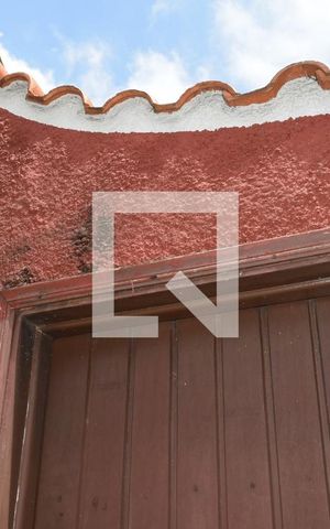 Casa à venda com 300m², 3 quartos e 4 vagasLockbox instalado