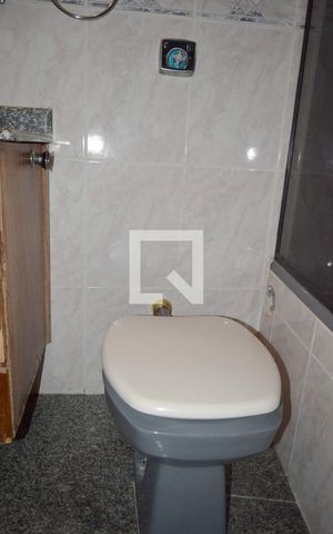 Casa à venda com 300m², 3 quartos e 4 vagasBanheiro Suíte 3