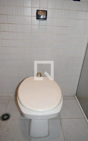 Casa à venda com 300m², 3 quartos e 4 vagasBanheiro Suíte 1